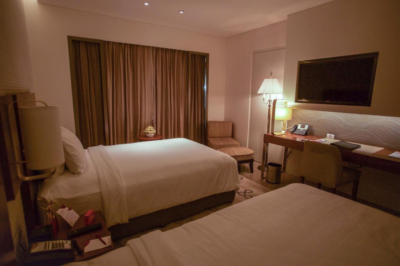 Crowne Plaza Chennai Adyar Park, An Ihg Hotel Eksteriør billede A room at the hotel