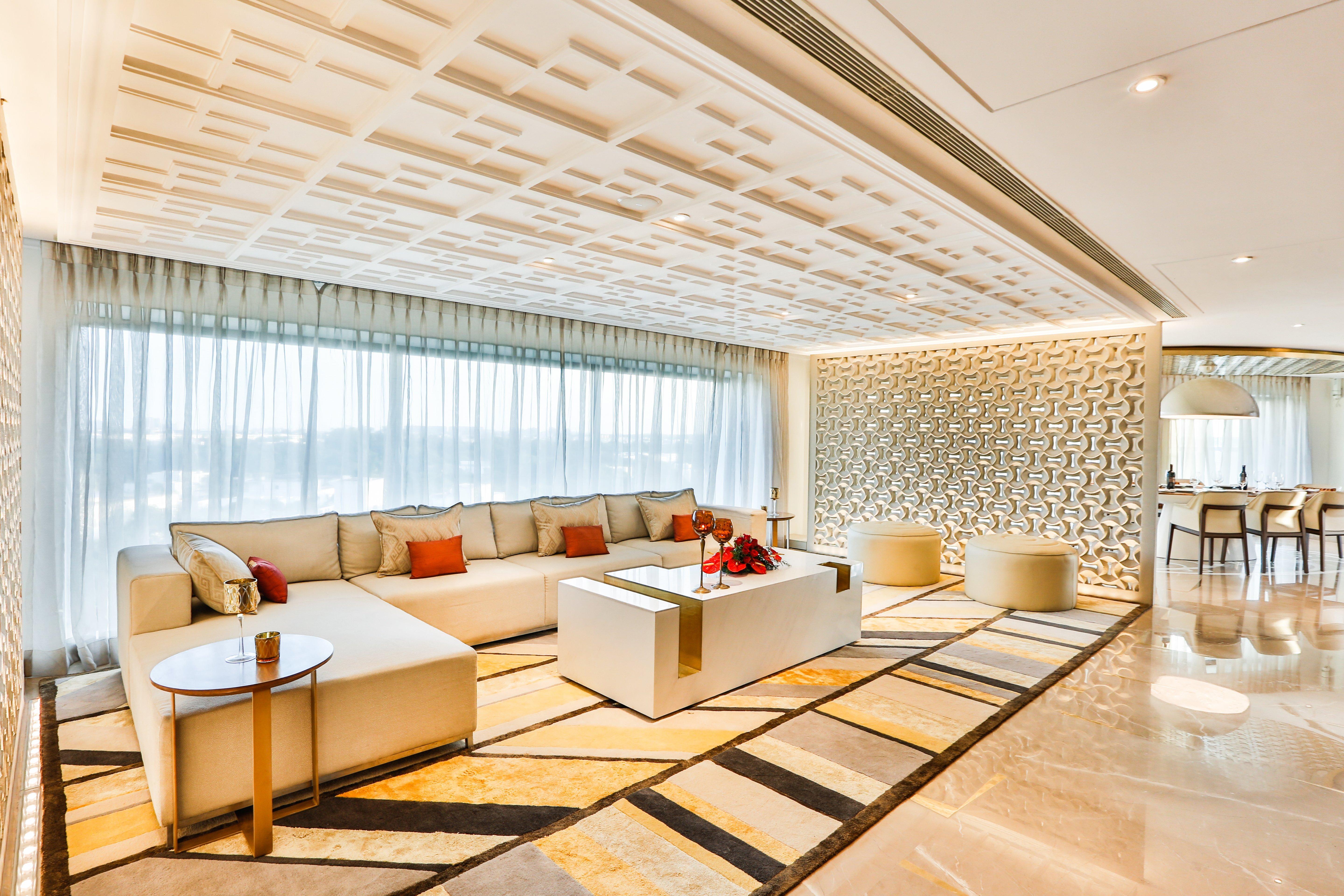 Crowne Plaza Chennai Adyar Park, An Ihg Hotel Eksteriør billede The interior of the lounge