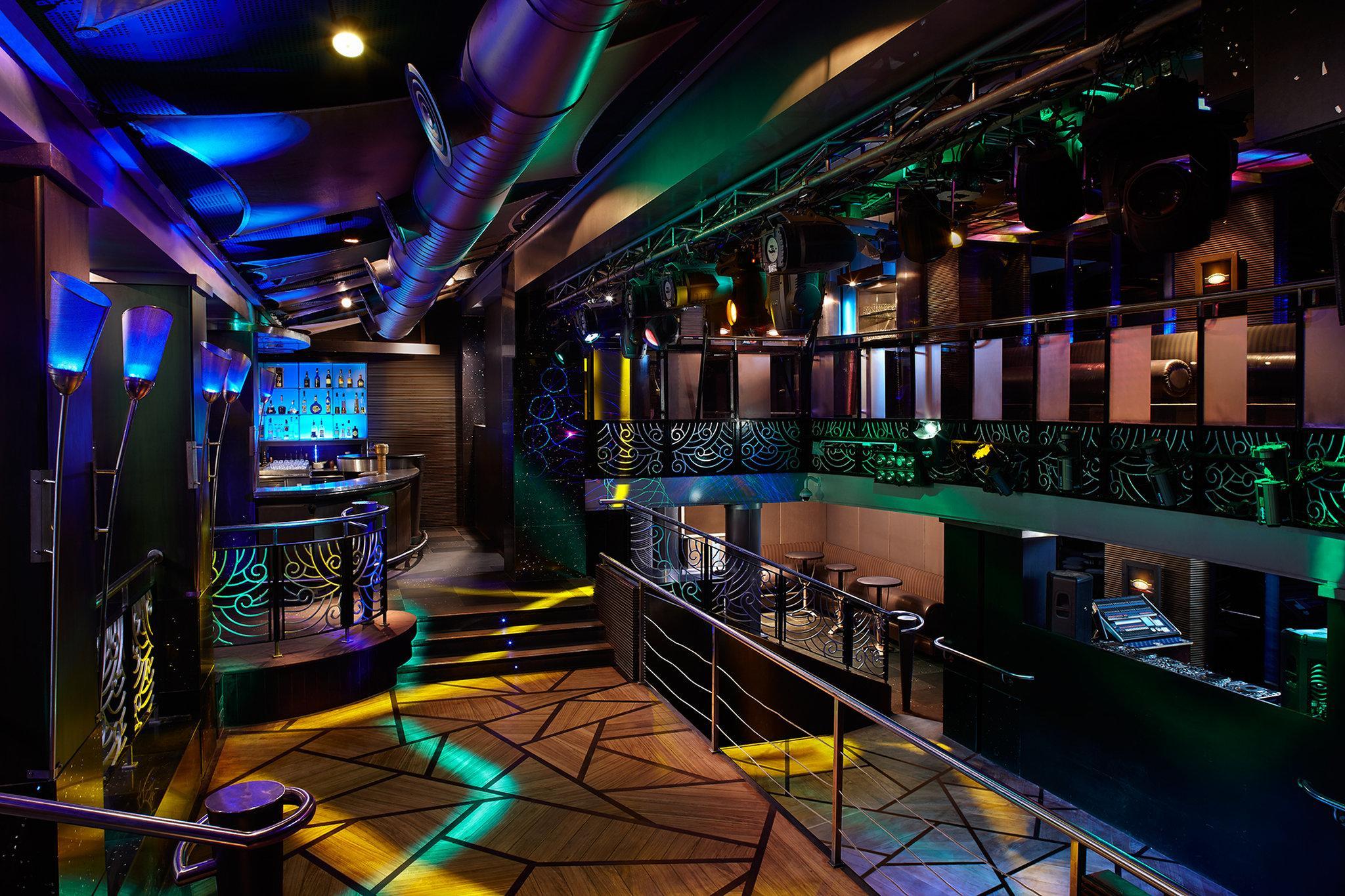 Crowne Plaza Chennai Adyar Park, An Ihg Hotel Eksteriør billede The interior of the nightclub