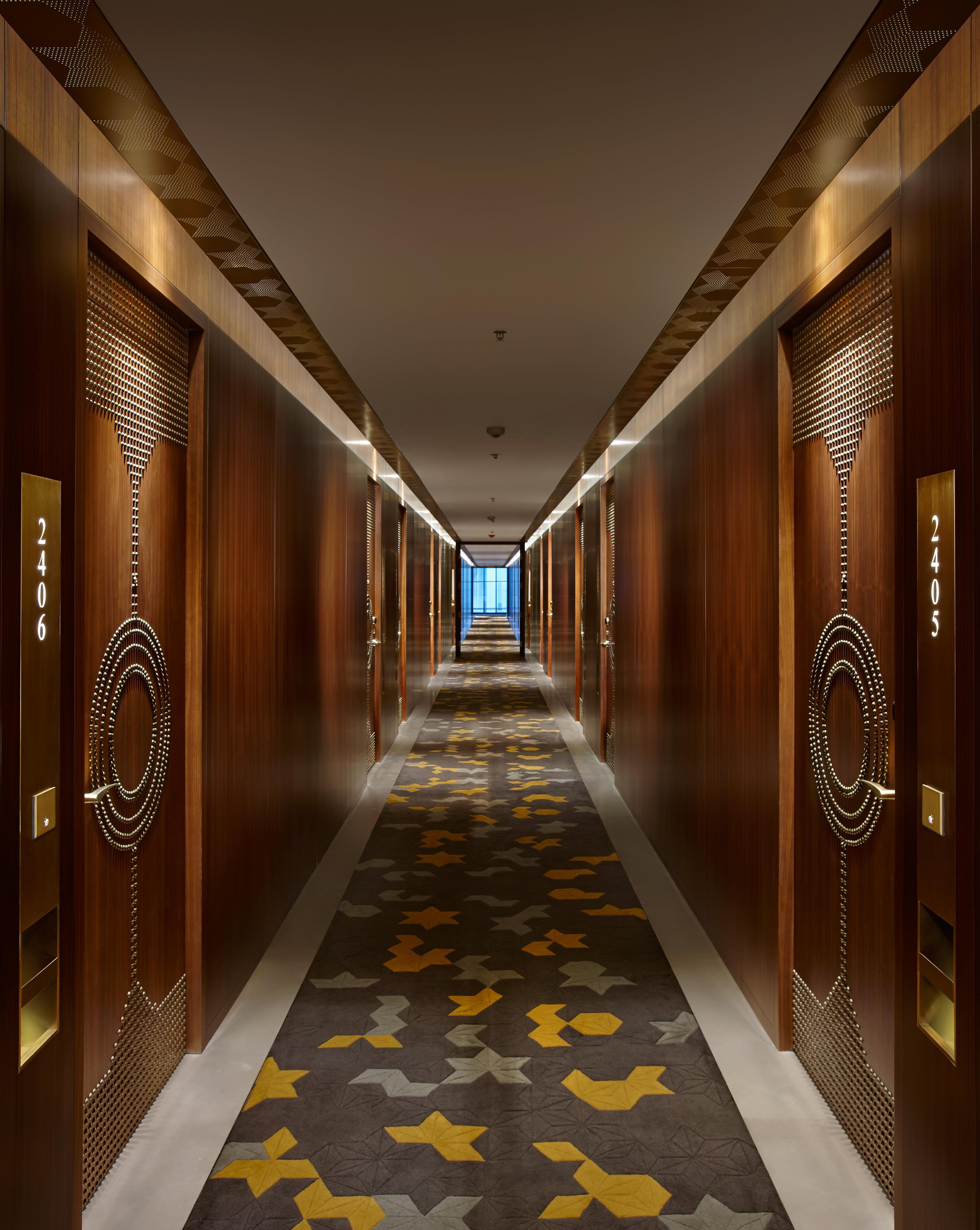 Crowne Plaza Chennai Adyar Park, An Ihg Hotel Eksteriør billede A corridor