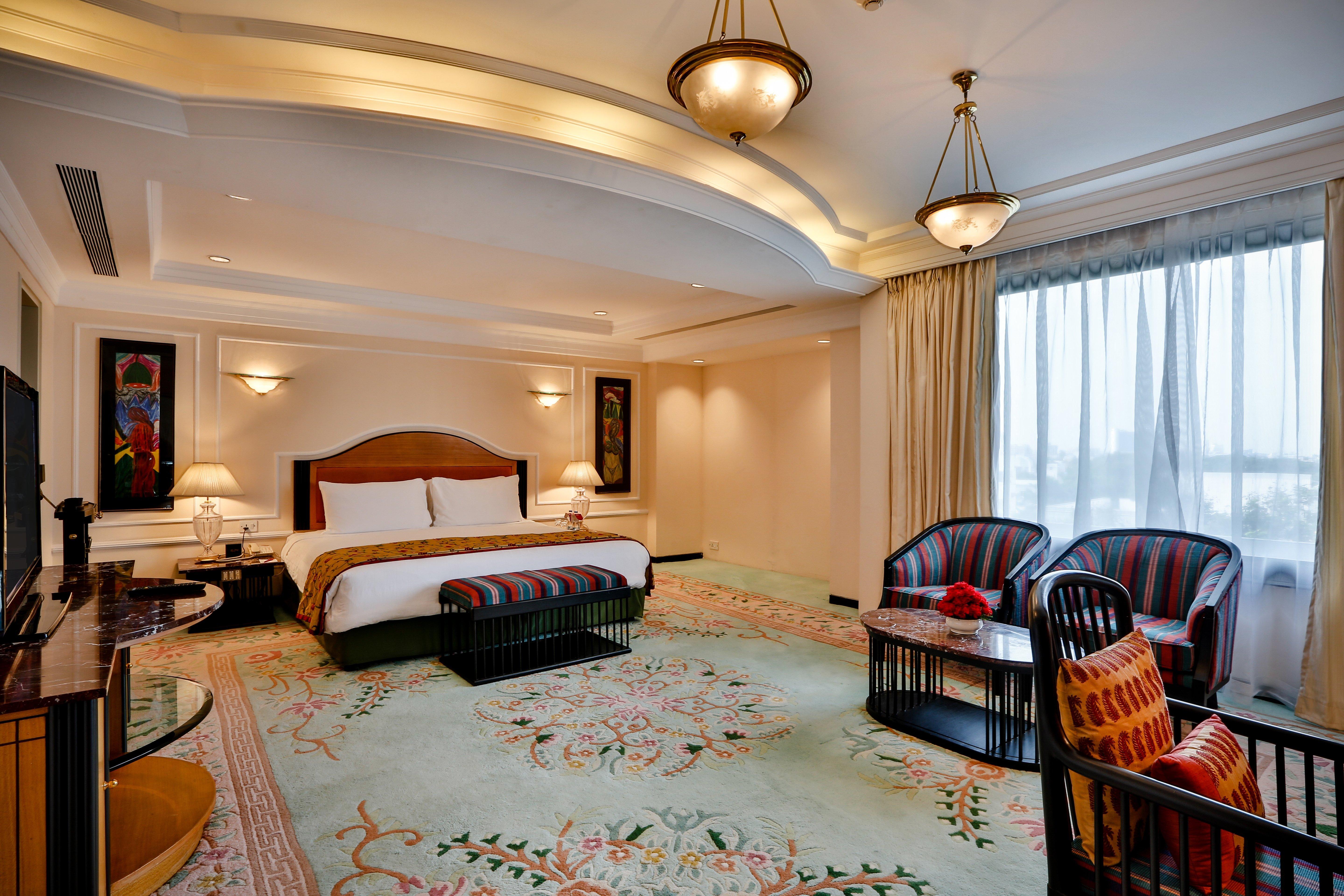Crowne Plaza Chennai Adyar Park, An Ihg Hotel Eksteriør billede A suite at the Shangri-La Hotel, Kuala Lumpur
