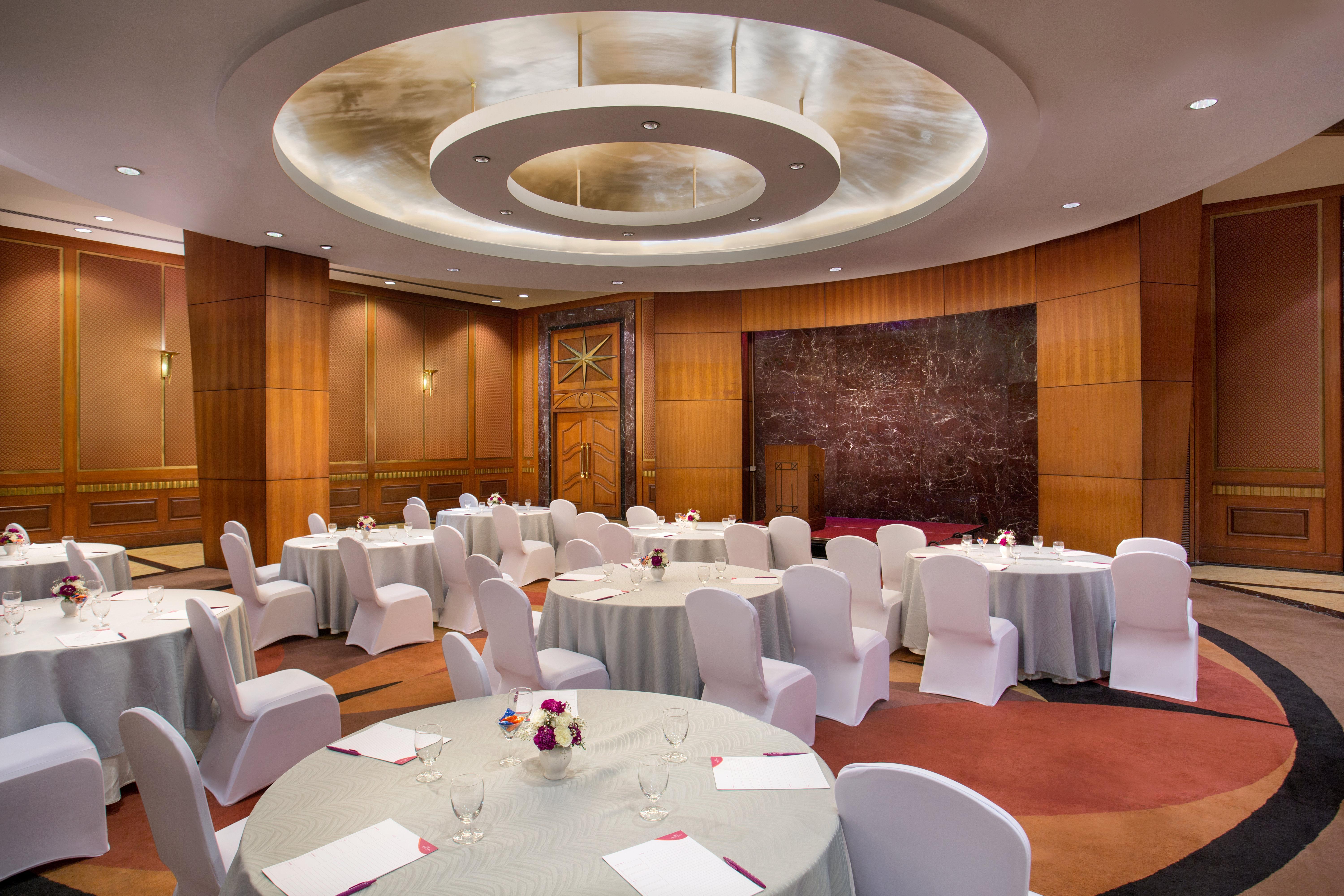 Crowne Plaza Chennai Adyar Park, An Ihg Hotel Eksteriør billede The ballroom
