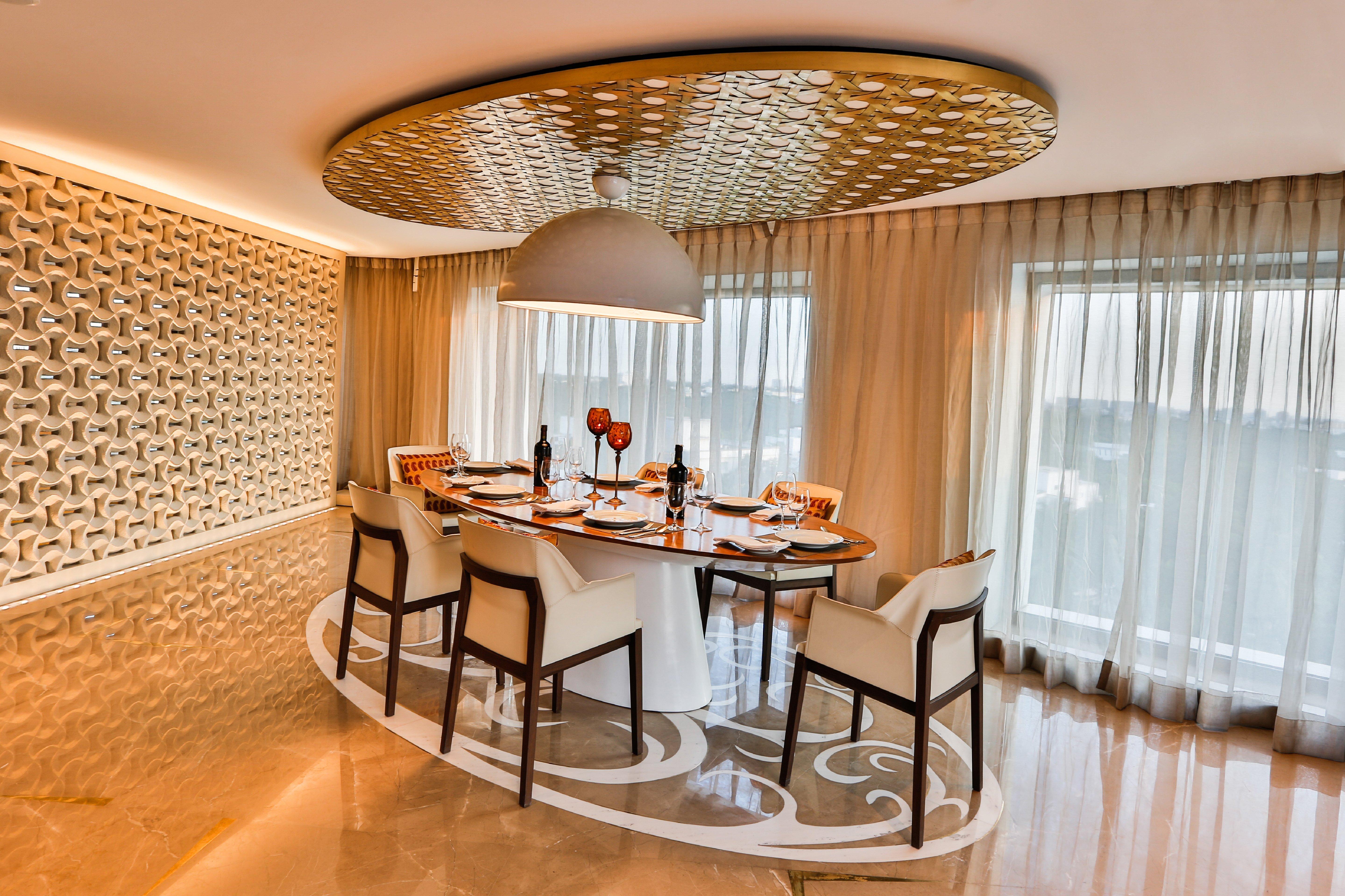 Crowne Plaza Chennai Adyar Park, An Ihg Hotel Eksteriør billede A dining room