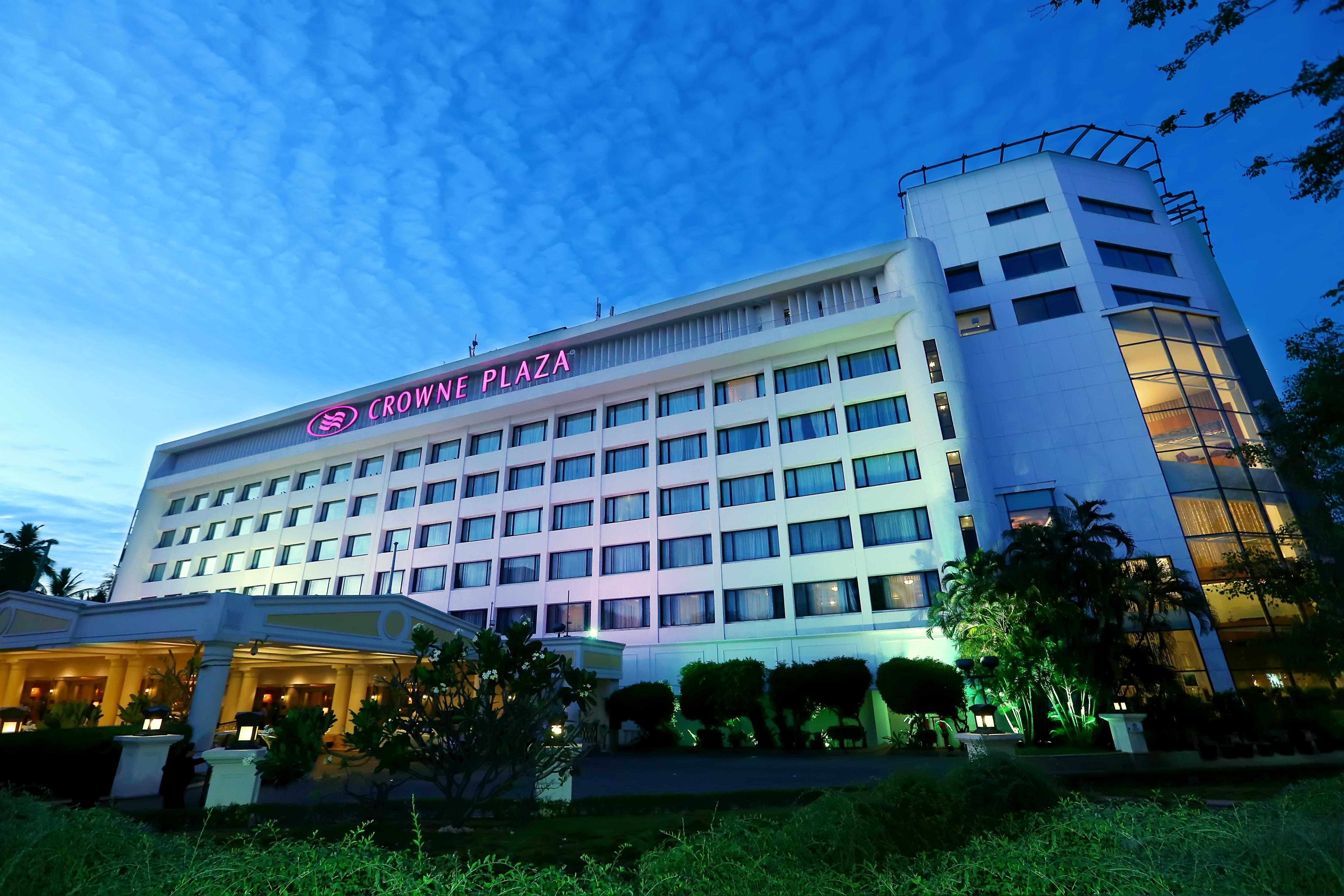 Crowne Plaza Chennai Adyar Park, An Ihg Hotel Eksteriør billede Khon Kaen Plaza Hotel